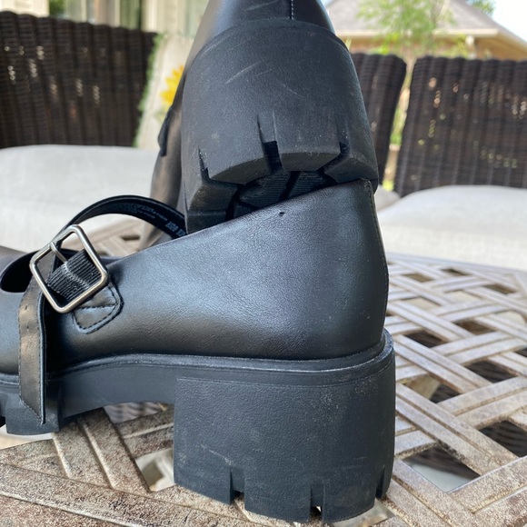 Madden NYC Chunky Heels size 9.5 - Picture 2 of 9